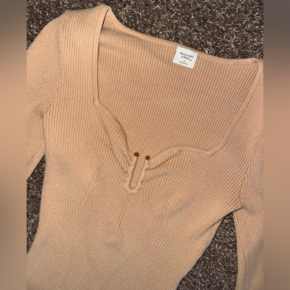 Abercrombie top